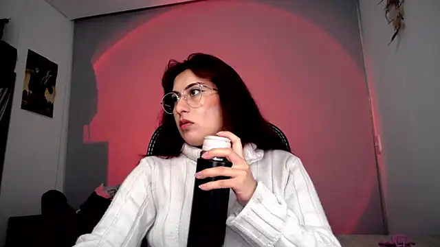 Snapshot of Scarlett_Sen chatting on 10.23.25 Scarlett Sen online show from 10.23.25