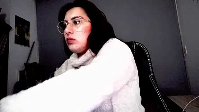 Snapshot of Scarlett_Sen chatting on 11.10.25 Scarlett Sen online show from 11.10.25