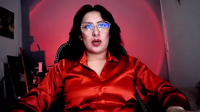 Snapshot of Scarlett_Sen chatting on 11.17.25 Scarlett Sen online show from 11.17.25