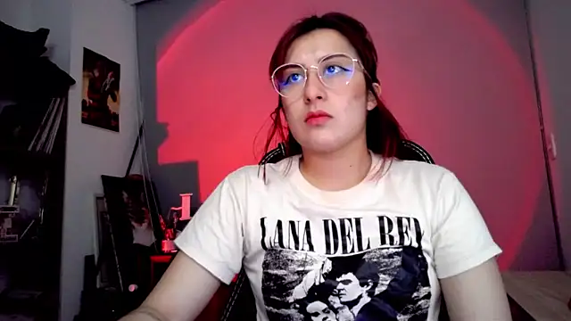 Snapshot of Scarlett_Sen chatting on 11.18.25 Scarlett Sen online show from 11.18.25