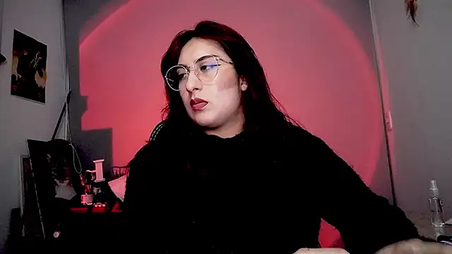 Snapshot of Scarlett_Sen chatting on 11.19.25 Scarlett Sen online show from 11.19.25