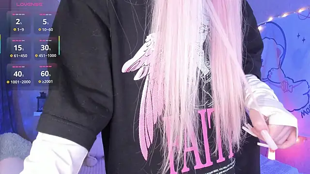 Misty Shadow online show from 04.14.26