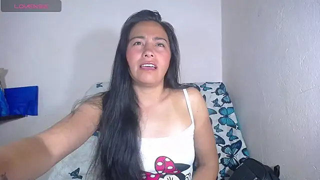 Snapshot of hanna_girl21 chatting on 02.07.25 hanna girl21 online show from 02.07.25