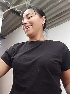 Snapshot of hanna_girl21 chatting on 11.12.25 hanna girl21 online show from 11.12.25