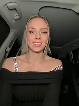 Snapshot of HopeHeaven chatting on 03.03.25 HopeHeaven online show from 03.03.25