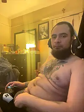 Snapshot of cnasty5621333 chatting on 10.13.25 cnasty5621333 online show from 10.13.25