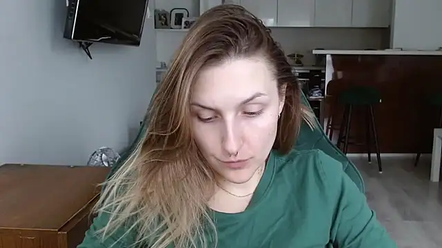 illusorycat online show from 10.05.25