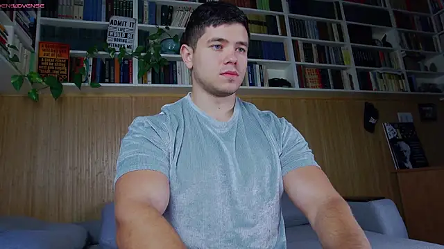 Snapshot of Arilas_ chatting on 09.28.25 Arilas  online show from 09.28.25