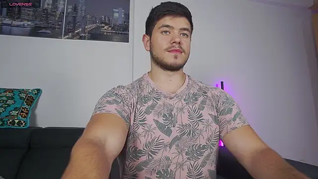 Arilas  online show from 11.14.25