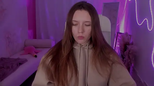 Snapshot of JennyDens chatting on 11.12.25 JennyDens online show from 11.12.25