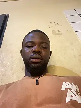 Snapshot of vannycov chatting on 09.09.25 vannycov online show from 09.09.25