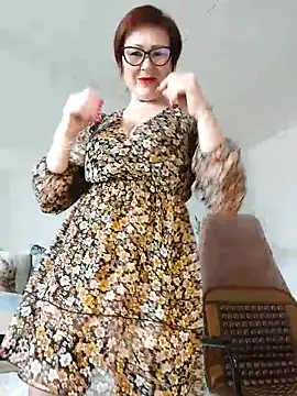 Snapshot of Fire_Night chatting on 09.30.25 Fire Night online show from 09.30.25