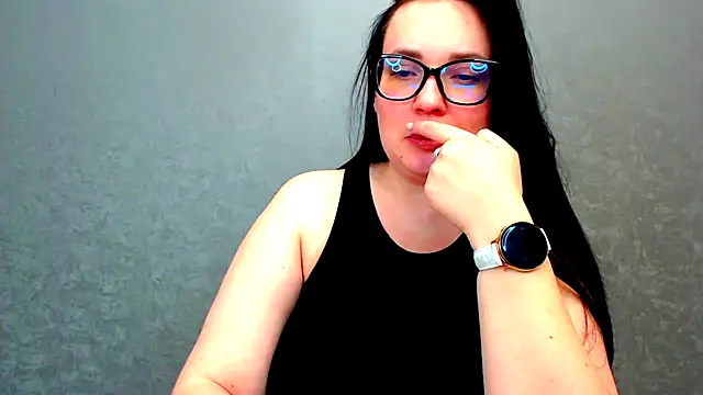 Snapshot of WorshipLilit chatting on 01.27.25 WorshipLilit online show from 01.27.25