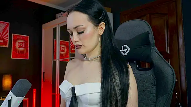 QueenAliss online show from 01.18.26