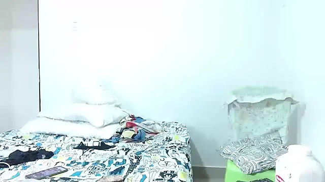 Snapshot of -Anarka- chatting on 11.10.25 -Anarka- online show from 11.10.25