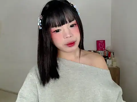 Snapshot of SweetCheska19 chatting on 05.28.26 SweetCheska19 online show from 05.28.26