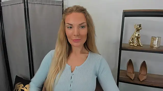 AulloraHoney online show from 06.07.26