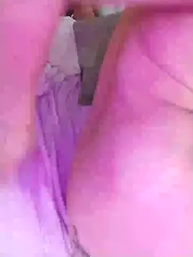 Snapshot of anaen4mmm chatting on 12.31.24 anaen4mmm online show from 12.31.24