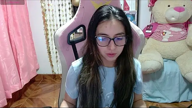 Maggie Fox3 online show from 10.23.25