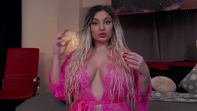 Snapshot of Larissa_K chatting on 01.29.25 Larissa K online show from 01.29.25