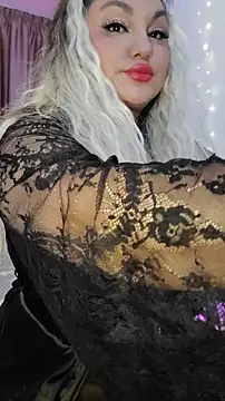 Snapshot of Larissa_K chatting on 12.15.25 Larissa K online show from 12.15.25