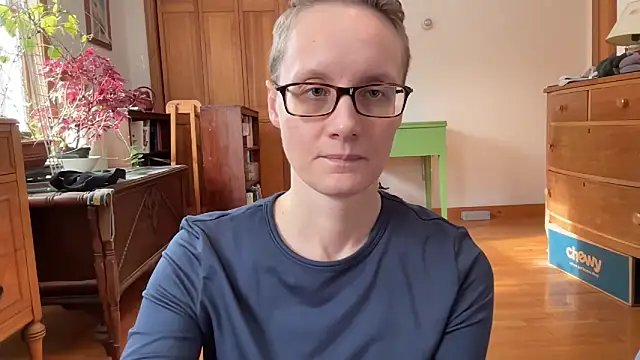 Snapshot of LeahWilde chatting on 02.15.25 LeahWilde online show from 02.15.25