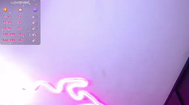 Snapshot of Vannessa__Shy chatting on 01.11.25 Vannessa Shy online show from 01.11.25