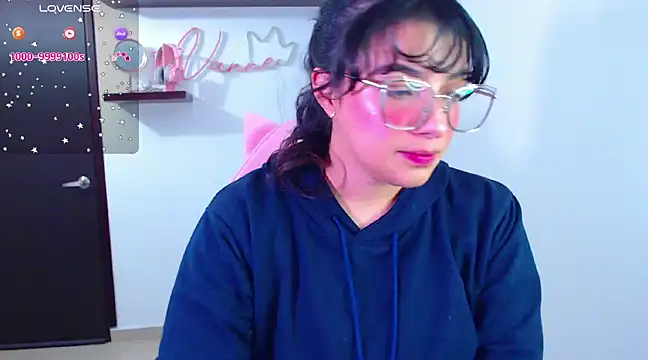 Snapshot of Vannessa__Shy chatting on 02.13.25 Vannessa Shy online show from 02.13.25