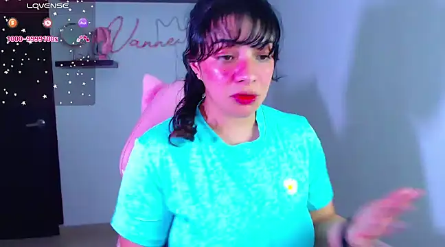 Snapshot of Vannessa__Shy chatting on 02.25.25 Vannessa Shy online show from 02.25.25