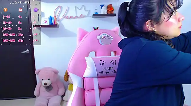 Snapshot of Vannessa__Shy chatting on 03.06.25 Vannessa Shy online show from 03.06.25