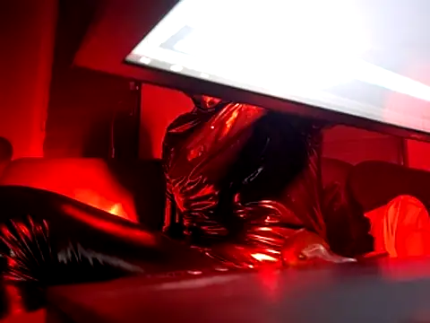 Snapshot of Crystalbitchx chatting on 10.26.25 Crystalbitchx online show from 10.26.25