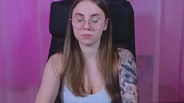 Snapshot of _AnnaStark_ chatting on 02.02.25 AnnaStark online show from 02.02.25