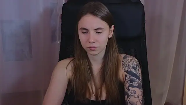 Snapshot of _AnnaStark_ chatting on 02.28.25 AnnaStark online show from 02.28.25