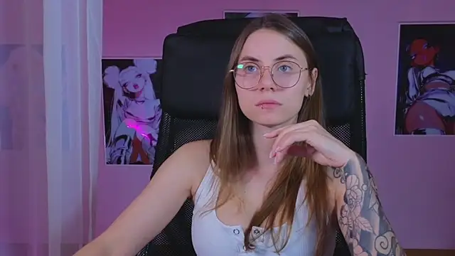 Snapshot of _AnnaStark_ chatting on 03.07.25 AnnaStark online show from 03.07.25