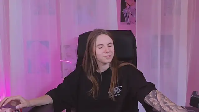 Snapshot of _AnnaStark_ chatting on 03.09.25 AnnaStark online show from 03.09.25