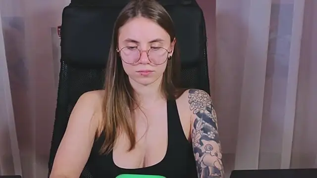 Snapshot of _AnnaStark_ chatting on 03.14.25 AnnaStark online show from 03.14.25