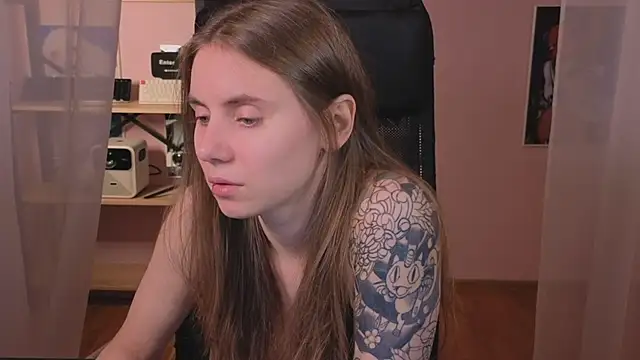 Snapshot of _AnnaStark_ chatting on 10.04.25 AnnaStark online show from 10.04.25