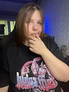 Snapshot of XNirvanaX chatting on 10.31.25 XNirvanaX online show from 10.31.25