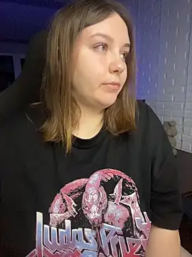 Snapshot of XNirvanaX chatting on 11.08.25 XNirvanaX online show from 11.08.25