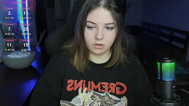 Snapshot of XNirvanaX chatting on 11.27.25 XNirvanaX online show from 11.27.25