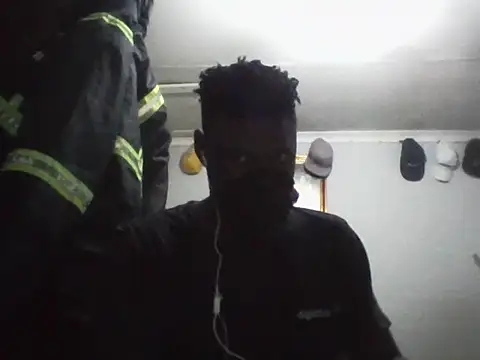 Snapshot of Mesuli9 chatting on 04.09.26 Mesuli9 online show from 04.09.26