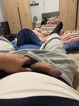 Snapshot of alex21017 chatting on 01.26.25 alex21017 online show from 01.26.25