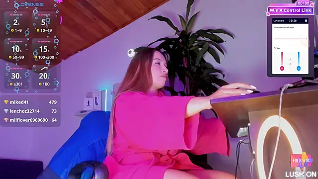 Snapshot of _asscutebig_ chatting on 01.12.25 asscutebig online show from 01.12.25