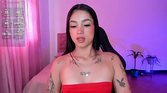 Lizzie corner v online show from 04.21.26