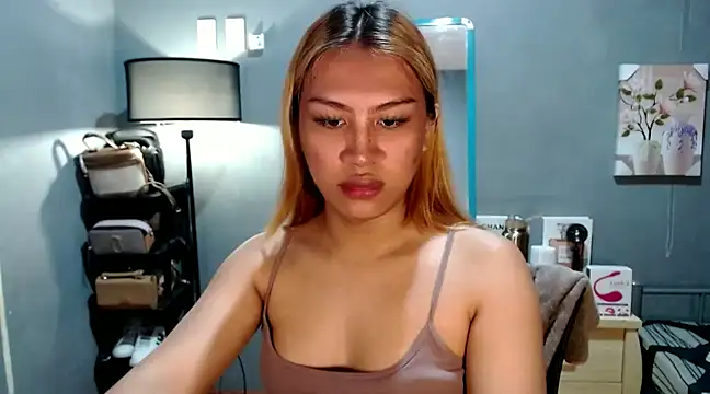 Snapshot of luxxy_grand chatting on 01.14.25 luxxy grand online show from 01.14.25