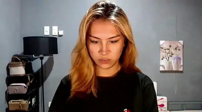 Snapshot of luxxy_grand chatting on 01.23.25 luxxy grand online show from 01.23.25