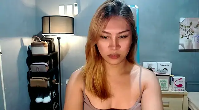 Snapshot of luxxy_grand chatting on 02.09.25 luxxy grand online show from 02.09.25