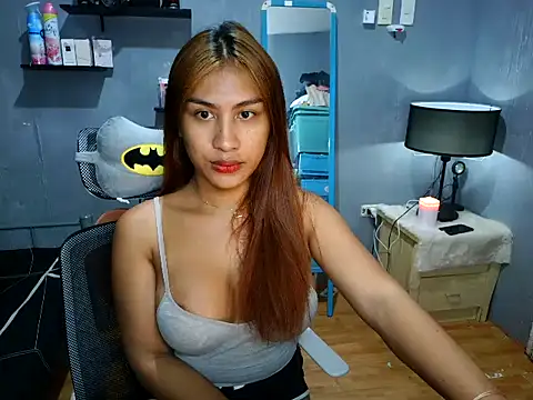 Snapshot of luxxy_grand chatting on 10.27.25 luxxy grand online show from 10.27.25