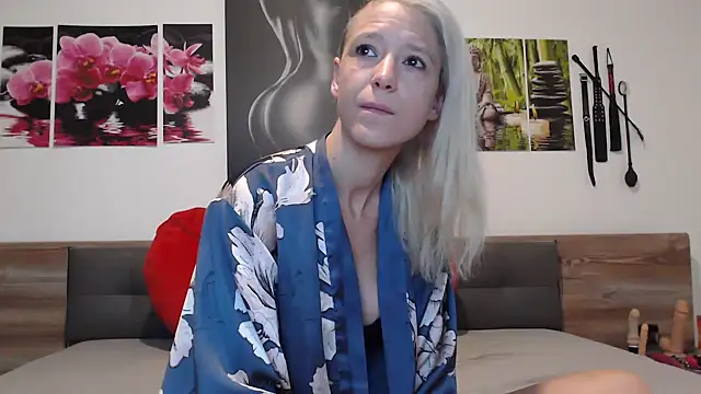 Naschkatze01 online show from 09.28.25