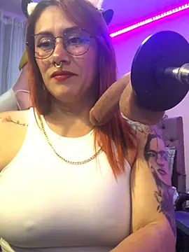 Luna Paris  online show from 02.01.25